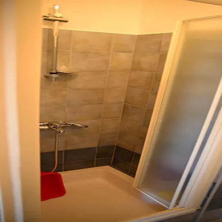 Apartman Breezy Nook Near The Road *
